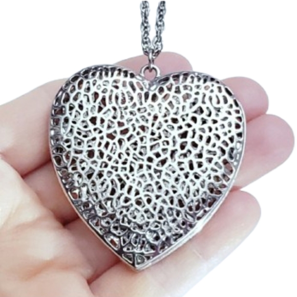 Beautiful Silver Puffy Laser Filligree Heart Long Rope Chain Necklace - Picture 1 of 9